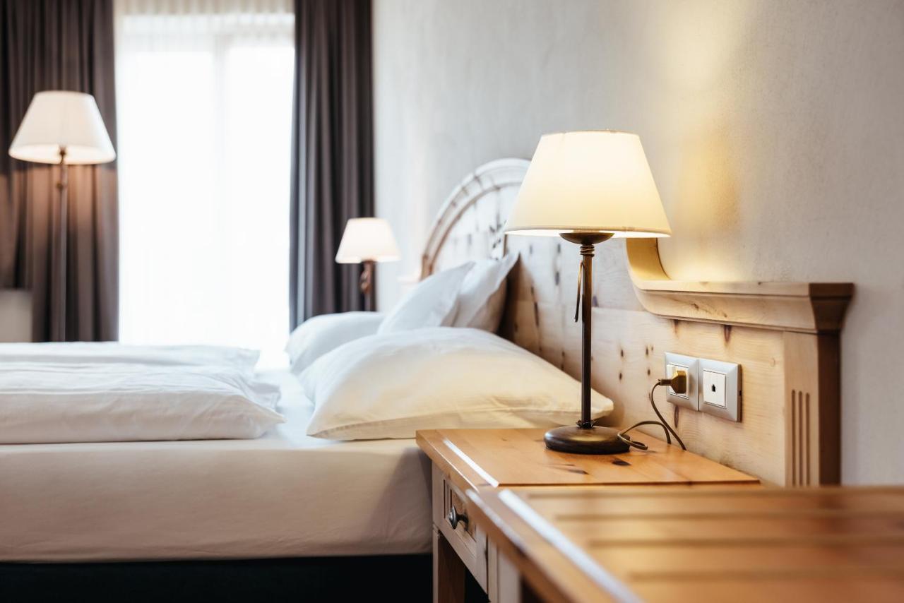 Kristallhotel Corona-Krone San Vigilio Di Marebbe Bagian luar foto