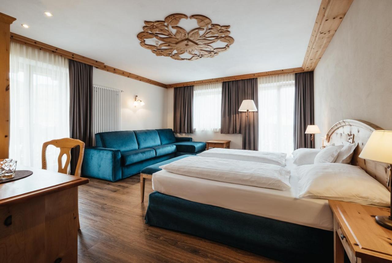 Kristallhotel Corona-Krone San Vigilio Di Marebbe Bagian luar foto