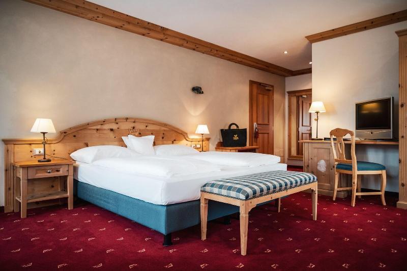 Kristallhotel Corona-Krone San Vigilio Di Marebbe Bagian luar foto
