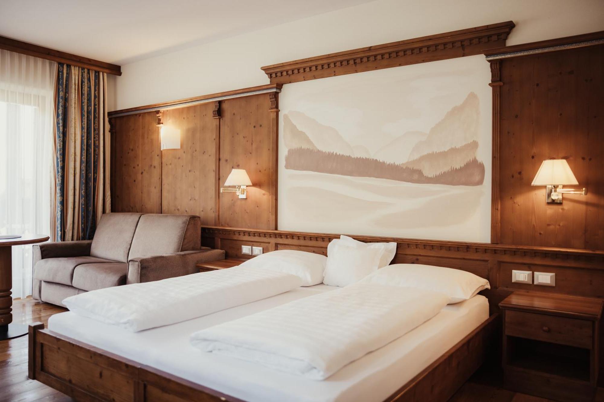 Kristallhotel Corona-Krone San Vigilio Di Marebbe Bagian luar foto