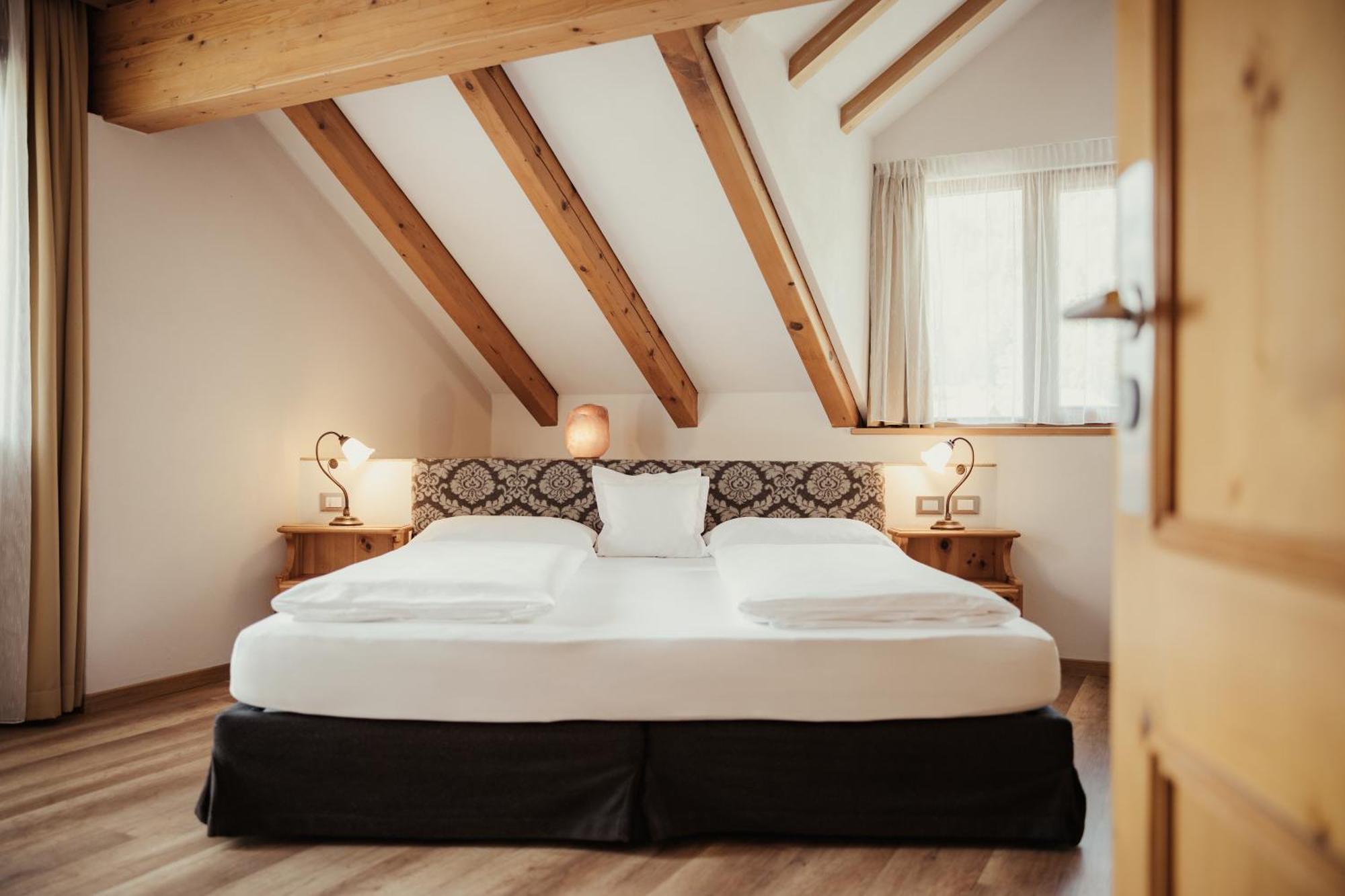 Kristallhotel Corona-Krone San Vigilio Di Marebbe Bagian luar foto