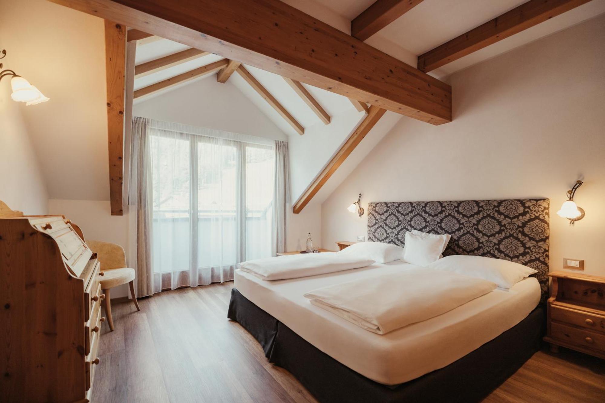 Kristallhotel Corona-Krone San Vigilio Di Marebbe Bagian luar foto